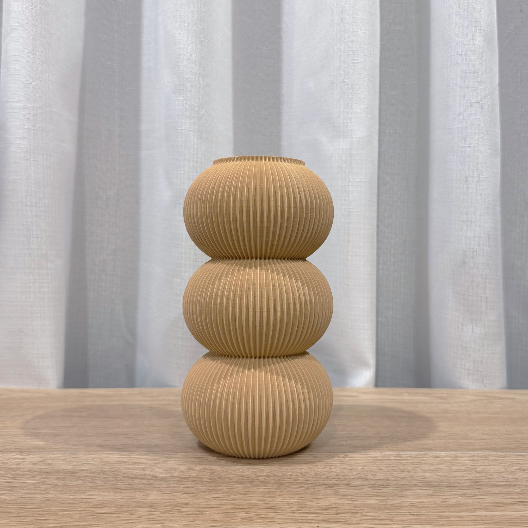 Leona Vase